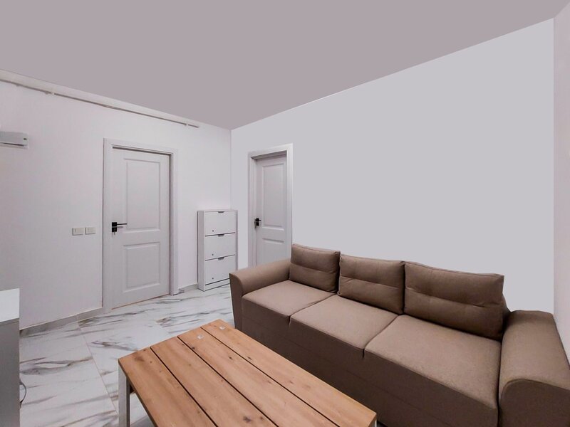 Studio 37 mp, nou mobilat, etaj 4, lift, situat langa Penny Market - Rezervelor